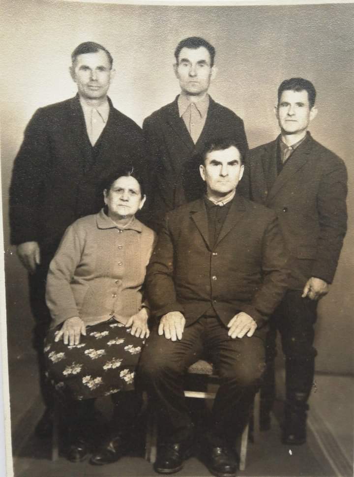 Familia Crețu